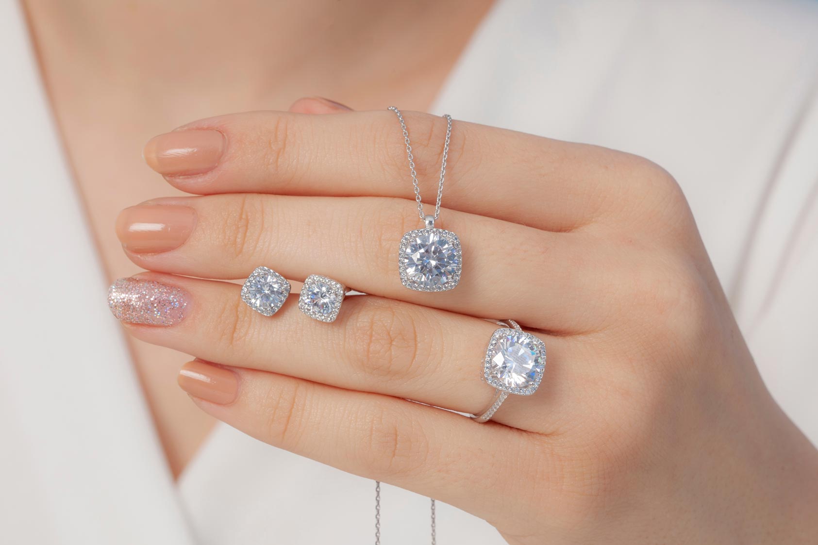 Diamond Pendants in Beverly Hills, CA