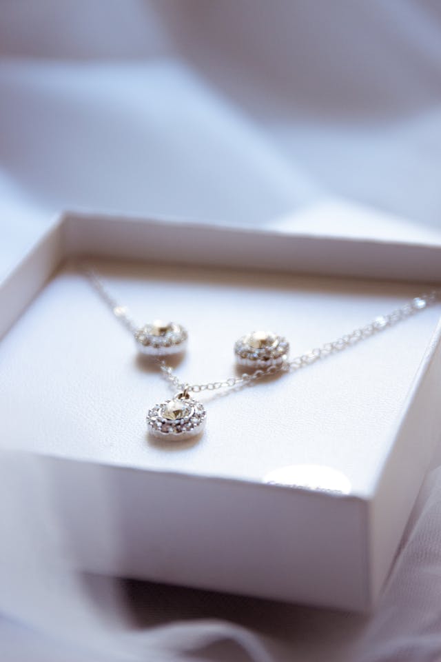 White Gold and Diamond Jewelry in Santa Monica, CA